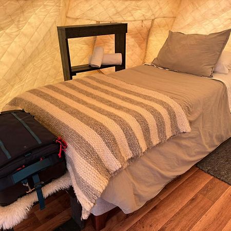 Chilenativo Riverside Camp Torres del Paine National Park 外观 照片